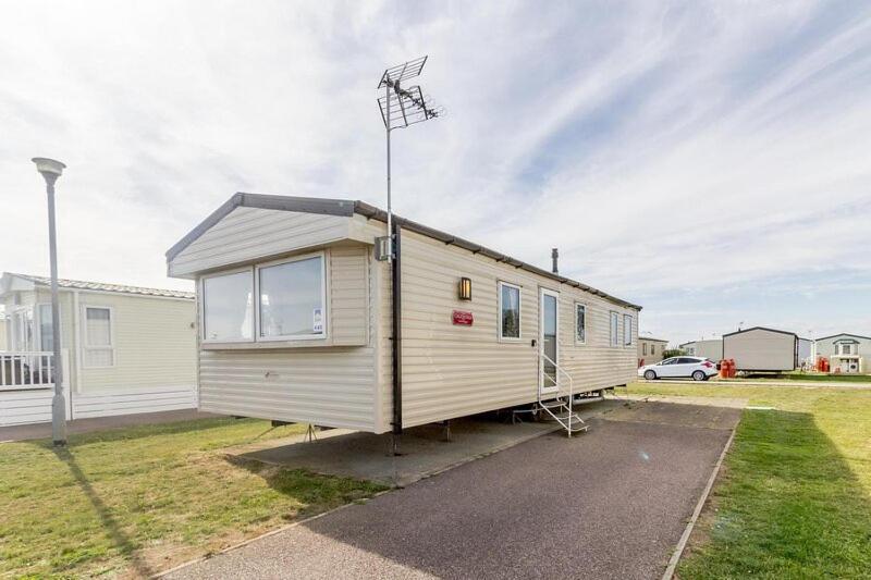 Вилла Caledonia Summertime Jaywick Sands Экстерьер фото